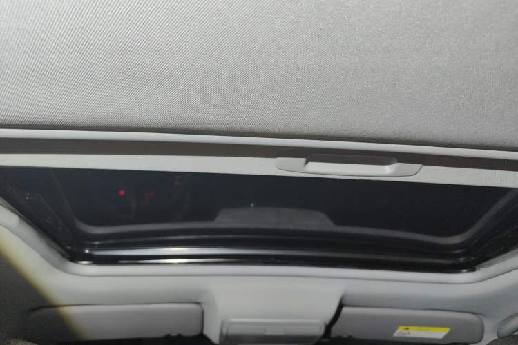 Used Peugeot 3008 2016 2.0L Automatic Standard Edition Headliner