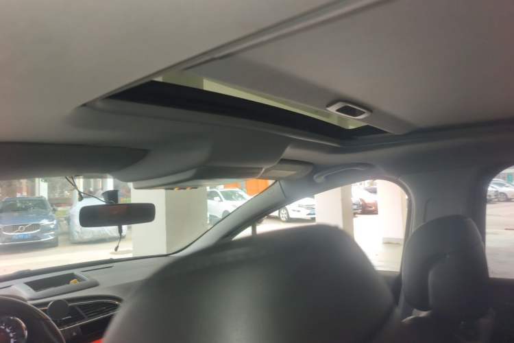 Used Peugeot 3008 2016 1.6THP Automatic Trend Edition Headliner