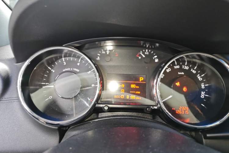 Used Peugeot 3008 2016 1.6THP Automatic Classic Edition Instrument Cluster