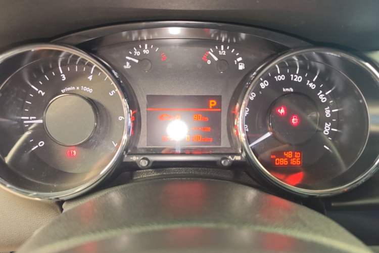 Used Peugeot 3008 2016 1.6THP Automatic Trend Edition Instrument Cluster