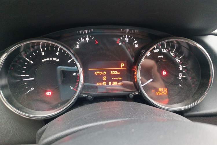 Used Peugeot 3008 2016 1.6THP Automatic Classic Edition Instrument Cluster