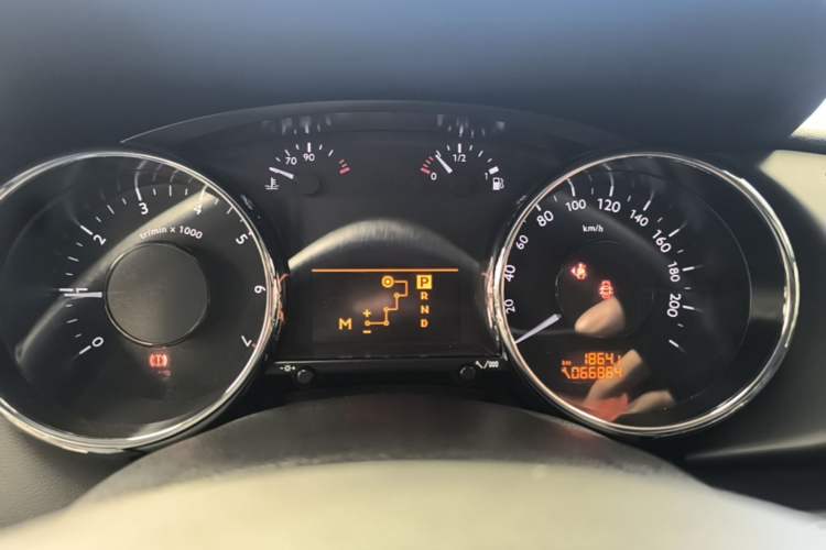 Used Peugeot 3008 2016 1.6THP Automatic Classic Edition Instrument Cluster
