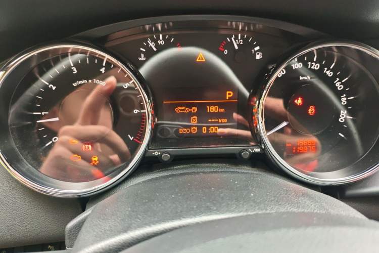 Used Peugeot 3008 2016 1.6THP Automatic Prestige Edition Instrument Cluster