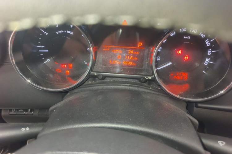 Used Peugeot 3008 2016 1.6THP Automatic Trend Edition Instrument Cluster