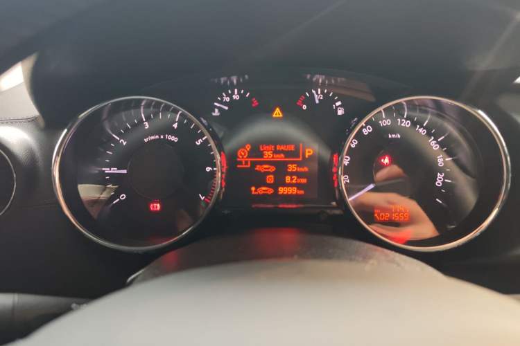 Used Peugeot 3008 2016 1.6THP Automatic Trend Edition Instrument Cluster