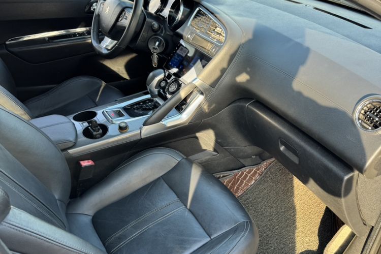 Used Peugeot 3008 2016 2.0L Automatic Trend Edition Interior 1