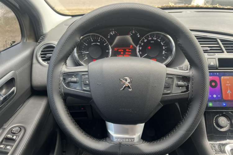 Used Peugeot 3008 2016 1.6THP Automatic Classic Edition Interior 2
