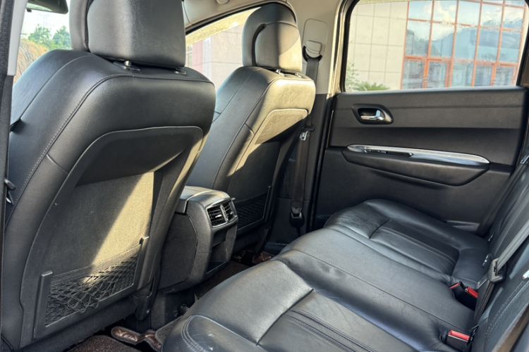 Used Peugeot 3008 2016 2.0L Automatic Trend Edition Interior 2