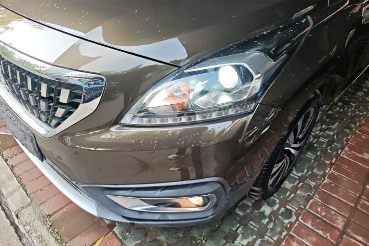Used Peugeot 3008 2016 1.6THP Automatic Trend Edition Left Front Headlight