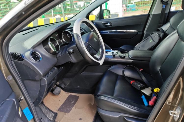 Used Peugeot 3008 2016 1.6THP Automatic Classic Edition Left Front Seat