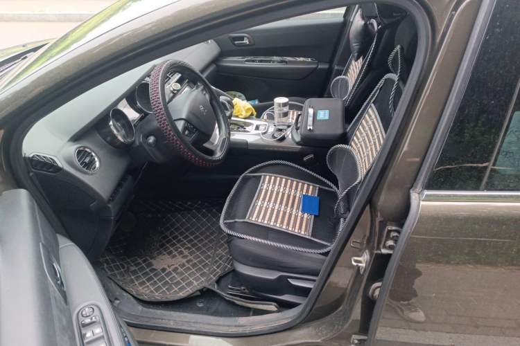 Used Peugeot 3008 2016 1.6THP Automatic Classic Edition Left Front Seat