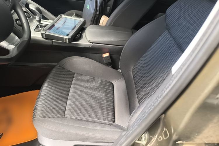 Used Peugeot 3008 2016 1.6THP Automatic Classic Edition Left Front Seat