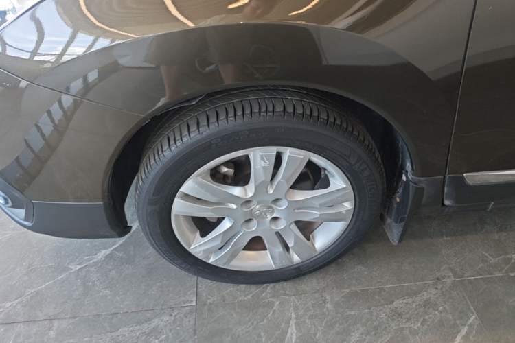 Used Peugeot 3008 2016 1.6THP Automatic Standard Edition Left Front Wheel Hub
