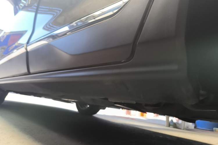 Used Peugeot 3008 2016 1.6THP Automatic Classic Edition Left Side Sill