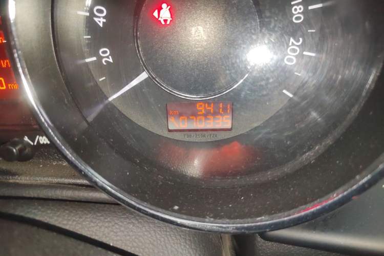Used Peugeot 3008 2016 1.6THP Automatic Trend Edition Odometer Close Up