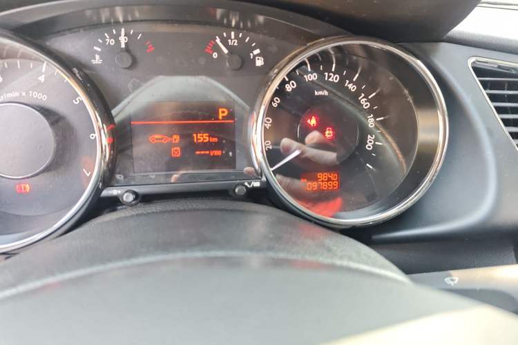 Used Peugeot 3008 2016 2.0L Automatic Classic Edition Odometer Close Up