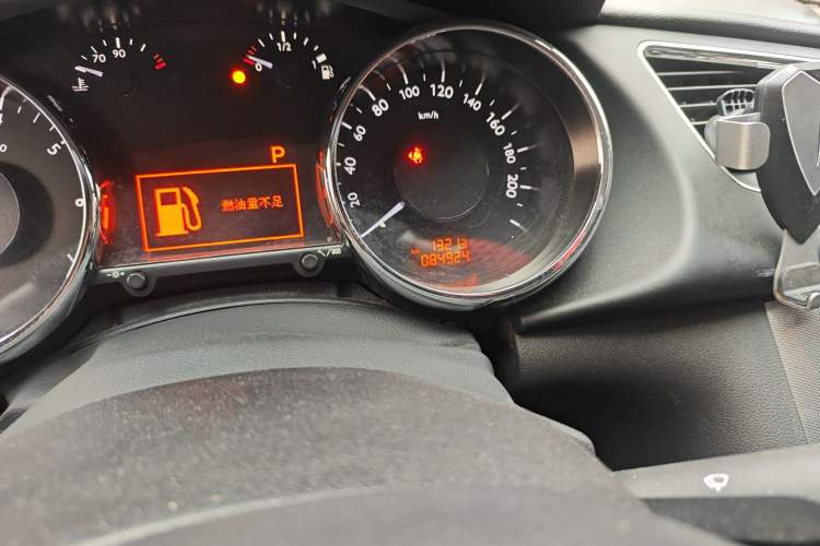 Used Peugeot 3008 2016 1.6THP Automatic Prestige Edition Odometer Close Up