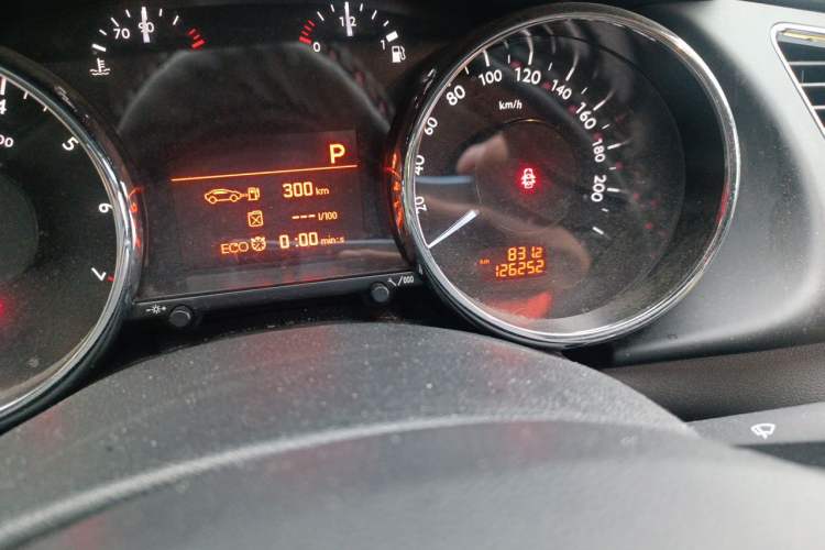 Used Peugeot 3008 2016 1.6THP Automatic Classic Edition Odometer Close Up