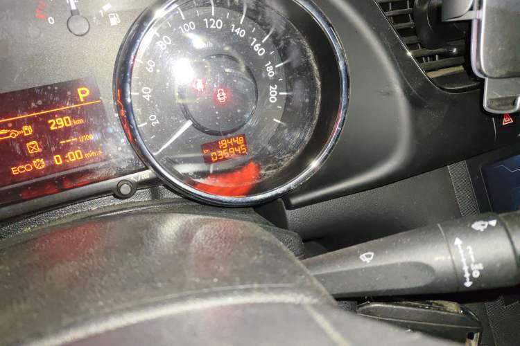 Used Peugeot 3008 2016 1.6THP Automatic Trend Edition Odometer Close Up