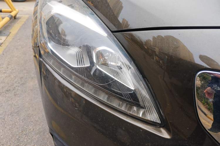 Used Peugeot 3008 2016 1.6THP Automatic Prestige Edition Right Front Headlight
