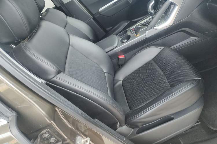 Used Peugeot 3008 2016 2.0L Automatic Classic Edition Right Front Seat