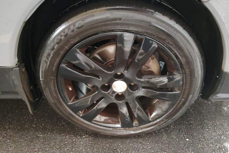 Used Peugeot 3008 2016 1.6THP Automatic Standard Edition Right Front Wheel Hub