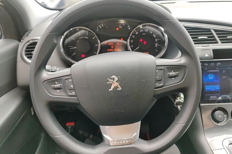 Used Peugeot 3008 2016 2.0L Automatic Classic Edition Steering Wheel