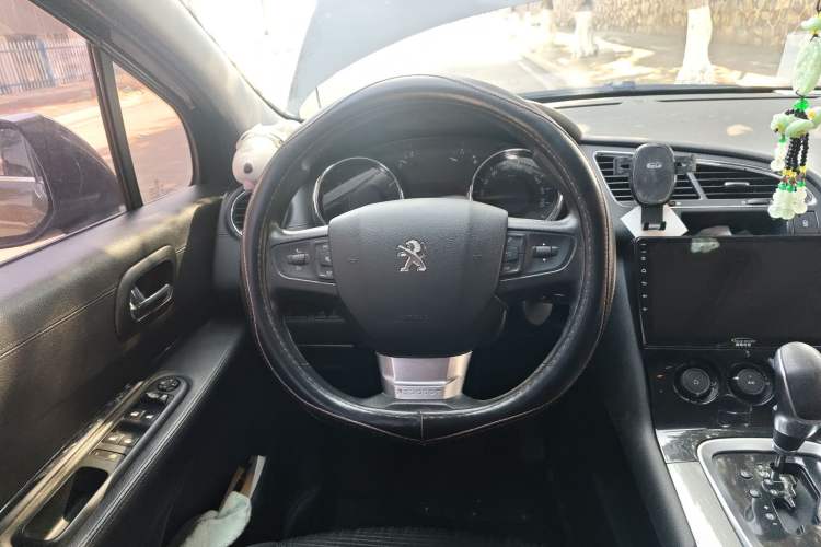 Used Peugeot 3008 2016 2.0L Automatic Classic Edition Steering Wheel