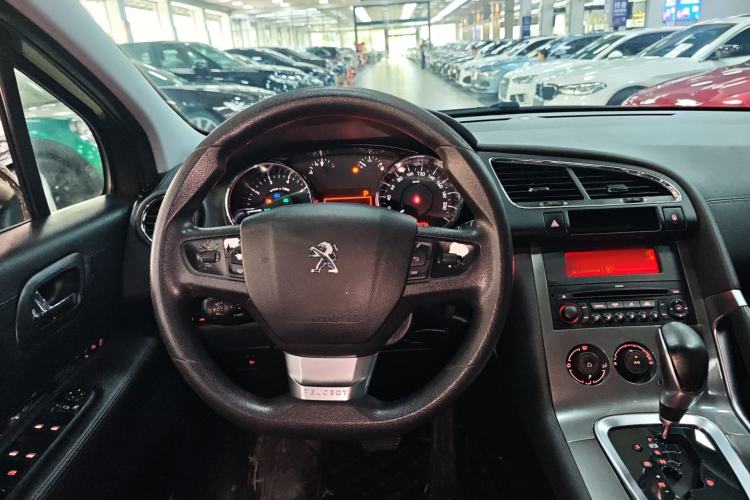 Used Peugeot 3008 2016 1.6THP Automatic Classic Edition Steering Wheel