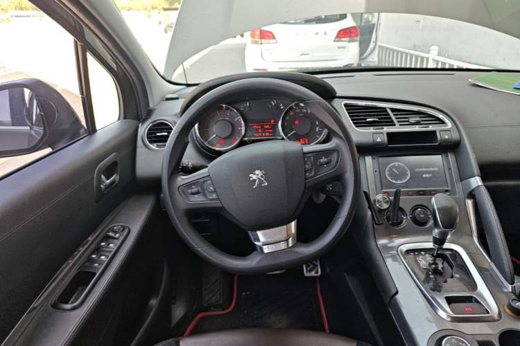 Used Peugeot 3008 2016 1.6THP Automatic Classic Edition Steering Wheel