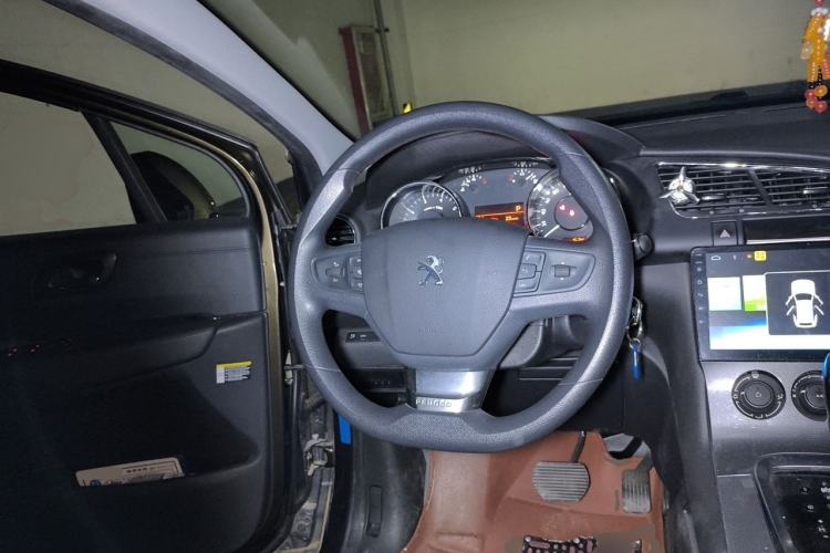 Used Peugeot 3008 2016 2.0L Automatic Classic Edition Steering Wheel
