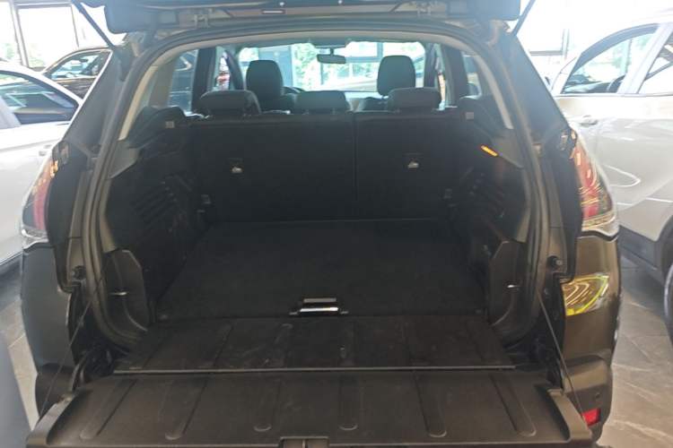 Used Peugeot 3008 2016 1.6THP Automatic Standard Edition Trunk