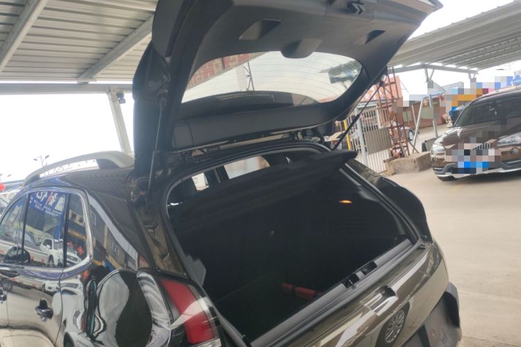 Used Peugeot 3008 2016 2.0L Automatic Classic Edition Trunk