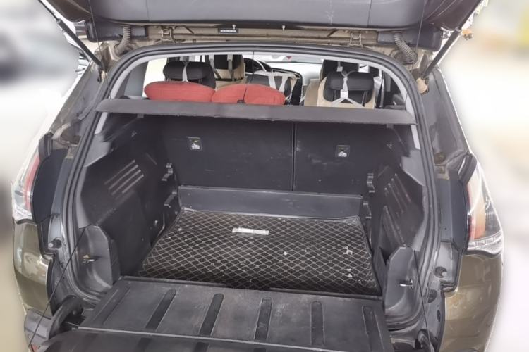 Used Peugeot 3008 2016 1.6THP Automatic Classic Edition Trunk