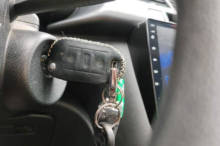 Used Peugeot 3008 2016 2.0L Automatic Classic Edition Vehicle Key
