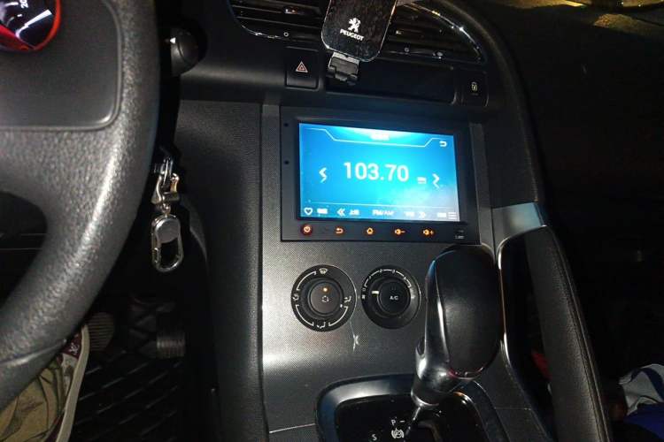 Used Peugeot 3008 2016 1.6THP Automatic Standard Edition Audio And AC Panel