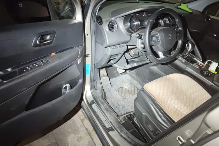 Used Peugeot 3008 2016 1.6THP Automatic Trend Edition Driver Seat