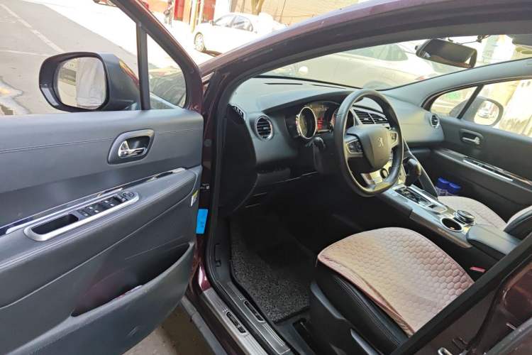 Used Peugeot 3008 2016 2.0L Automatic Classic Edition Driver Seat