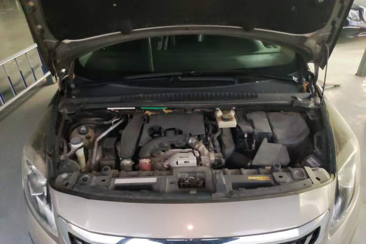Used Peugeot 3008 2016 1.6THP Automatic Trend Edition Engine Bay