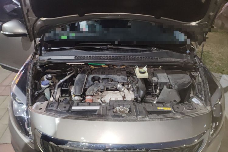 Used Peugeot 3008 2016 1.6THP Automatic Trend Edition Engine Bay