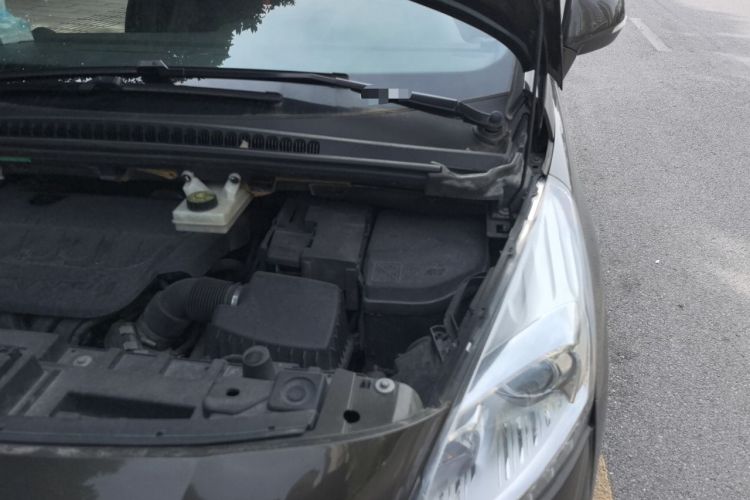 Used Peugeot 3008 2016 2.0L Automatic Classic Edition Engine Bay Left