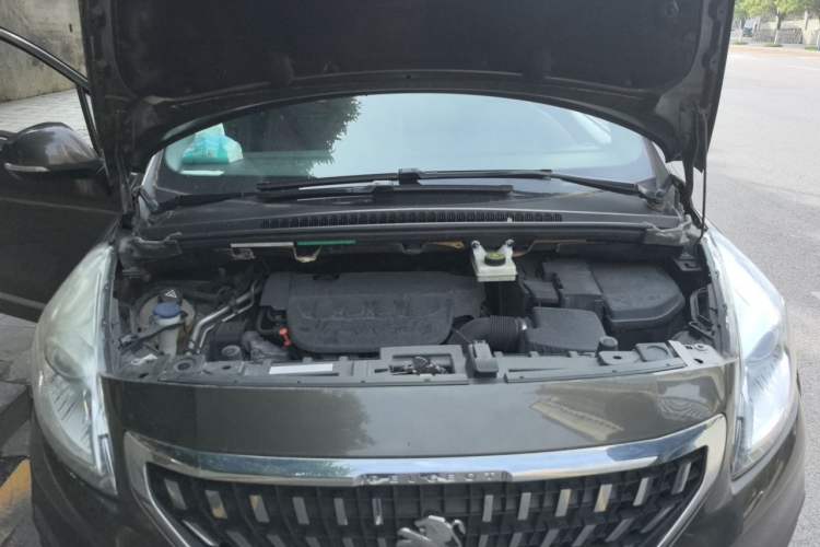 Used Peugeot 3008 2016 2.0L Automatic Classic Edition Engine Bay