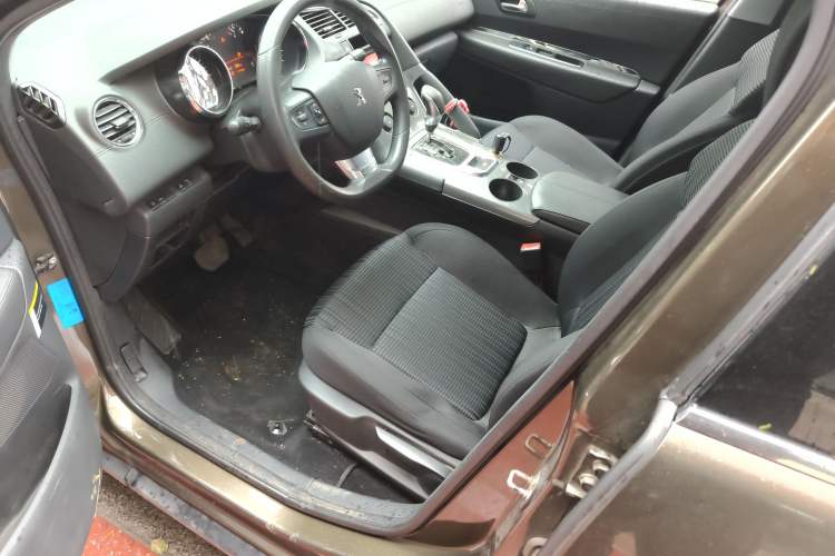 Used Peugeot 3008 2016 2.0L Automatic Classic Edition Left Front Seat