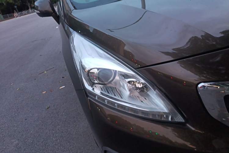Used Peugeot 3008 2016 1.6THP Automatic Standard Edition Right Front Headlight