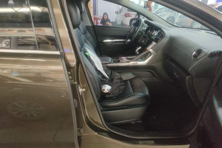 Used Peugeot 3008 2016 2.0L Automatic Classic Edition Right Front Seat