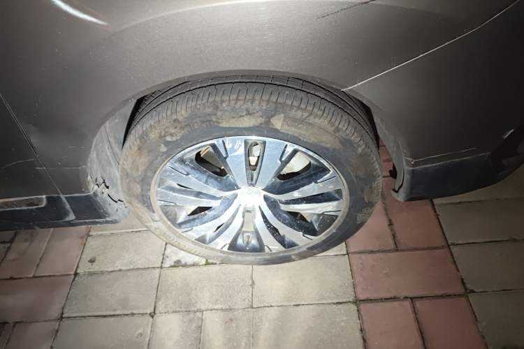 Used Peugeot 3008 2016 1.6THP Automatic Trend Edition Right Front Wheel Hub