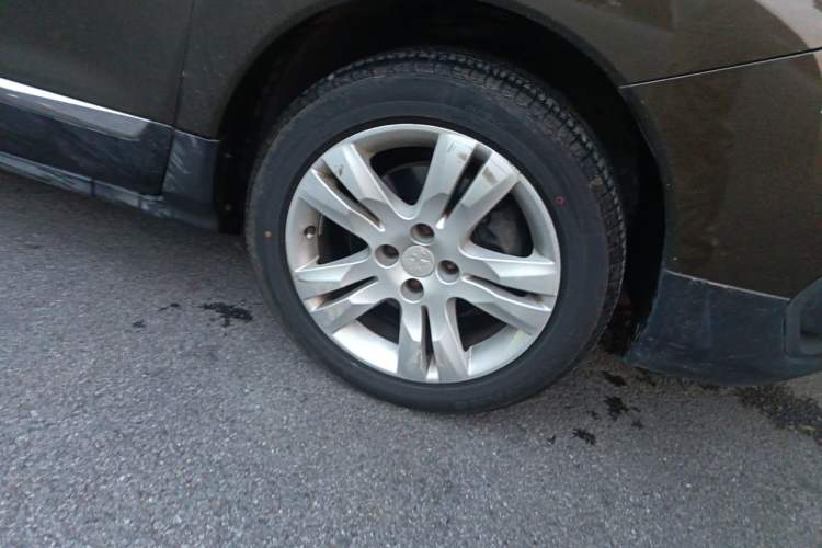 Used Peugeot 3008 2016 1.6THP Automatic Standard Edition Right Front Wheel Hub