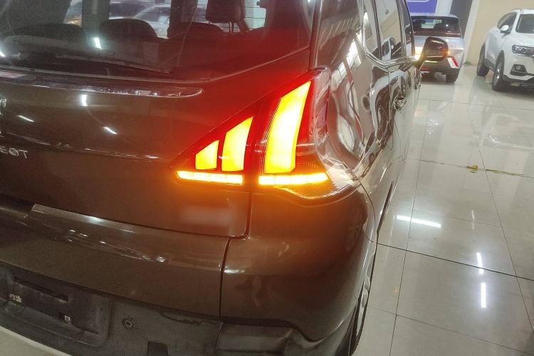 Used Peugeot 3008 2016 2.0L Automatic Classic Edition Right Rear Taillight