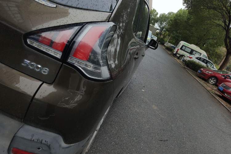 Used Peugeot 3008 2016 2.0L Automatic Classic Edition Right Rear Taillight