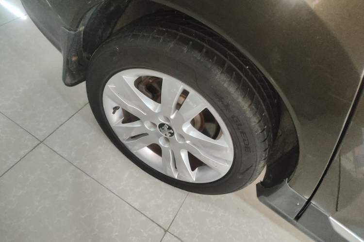 Used Peugeot 3008 2016 2.0L Automatic Classic Edition Right Rear Wheel Hub